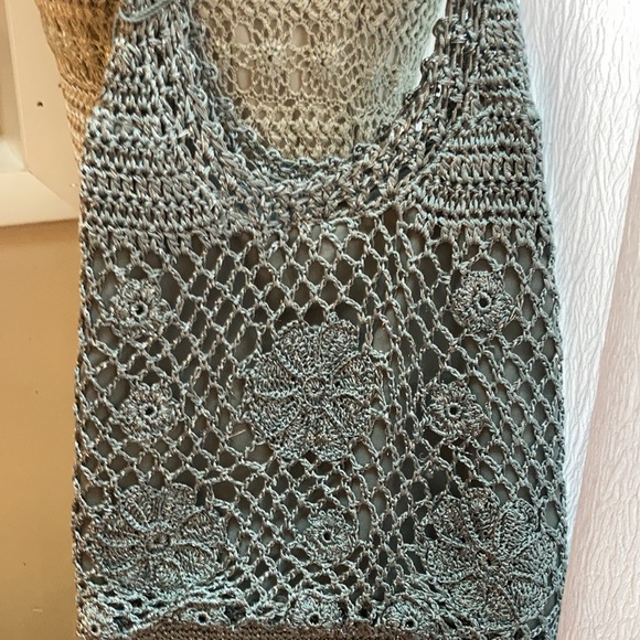 Cache top with matching purse - Picture 12 of 13